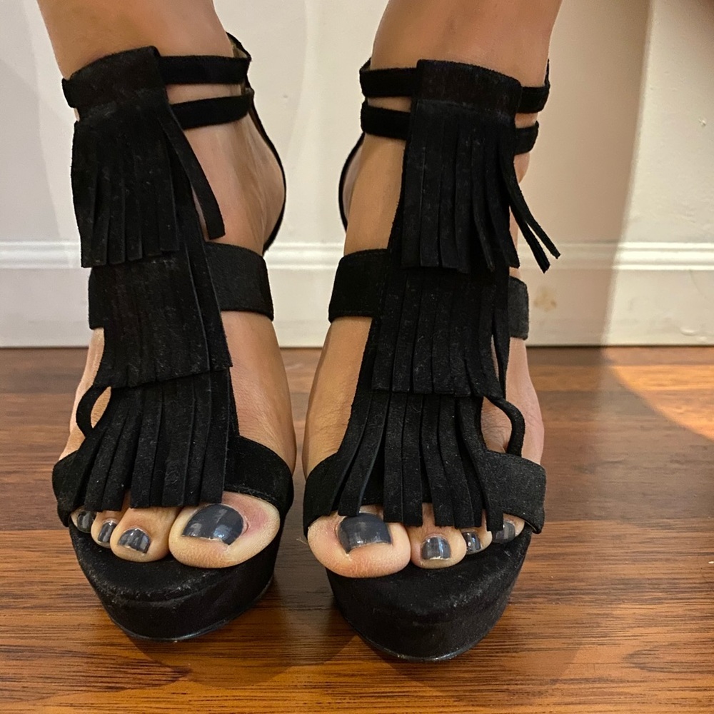 Paris Hilton Heels 👠